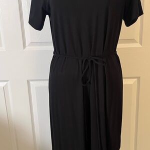 Banana Republic Petite Medium Black Short Sleeve Tie Waist Midi Dress